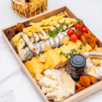 Buffet à partager_Woodbox de fromages_Nationale7 Traiteur